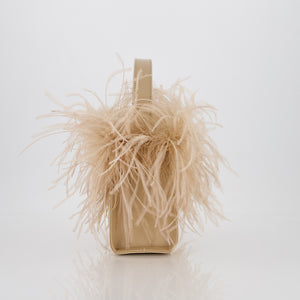 Borsa nera con piume
