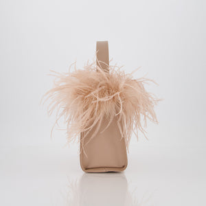 Borsa nera con piume